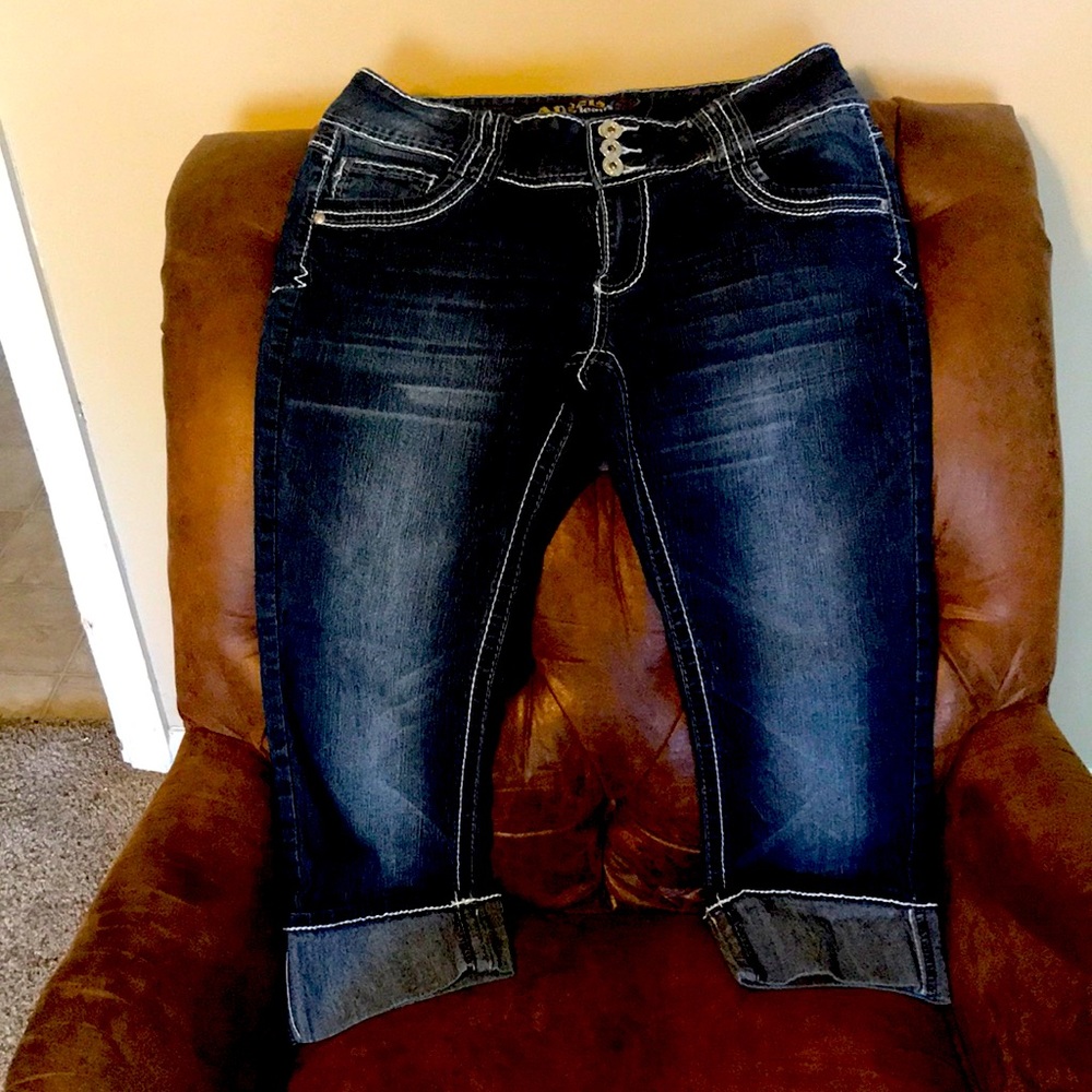 BLUE/WHITE ANGELS JEANS W/ LEFT RIGHT FRONT BACK POCKET/ BUTTONS